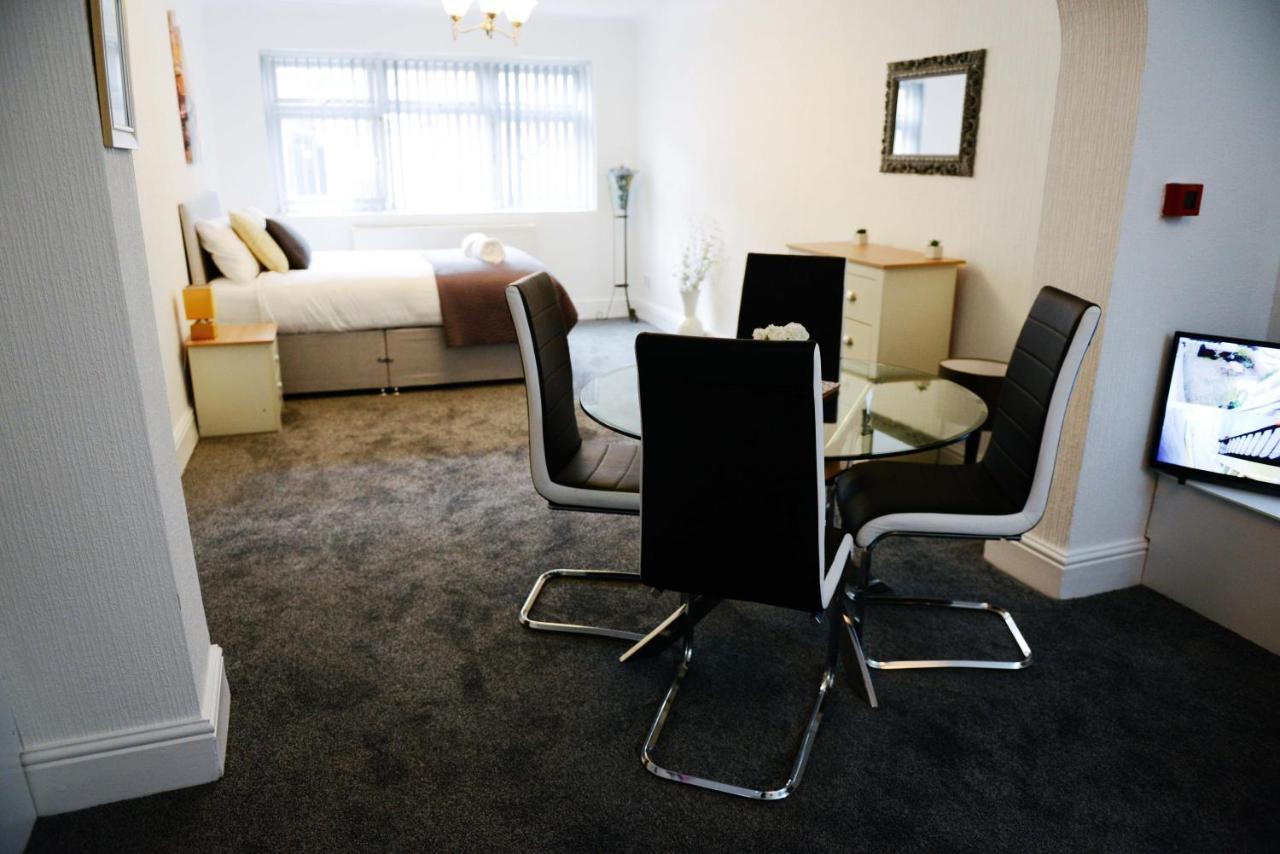 Bridle Lodge Apartments Blackpool Bagian luar foto