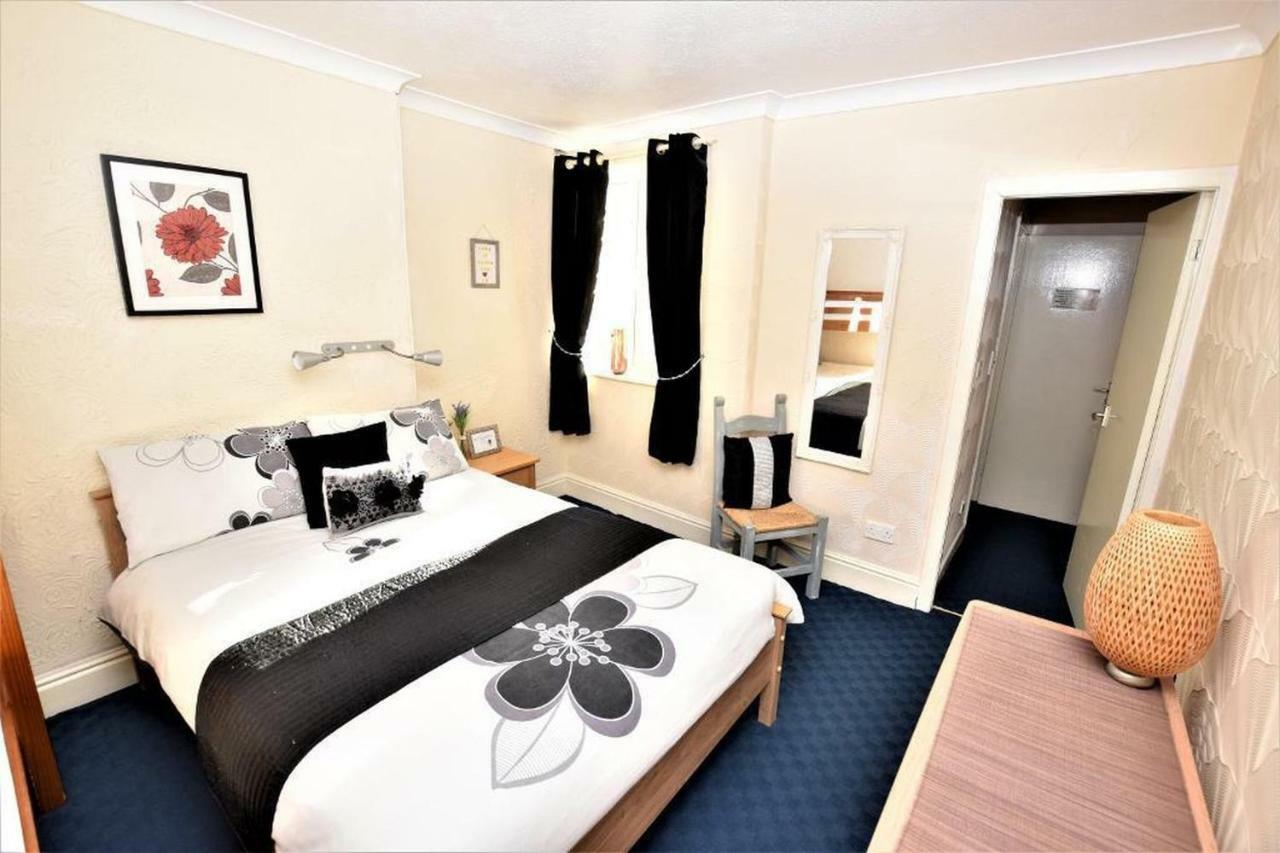 Bridle Lodge Apartments Blackpool Bagian luar foto