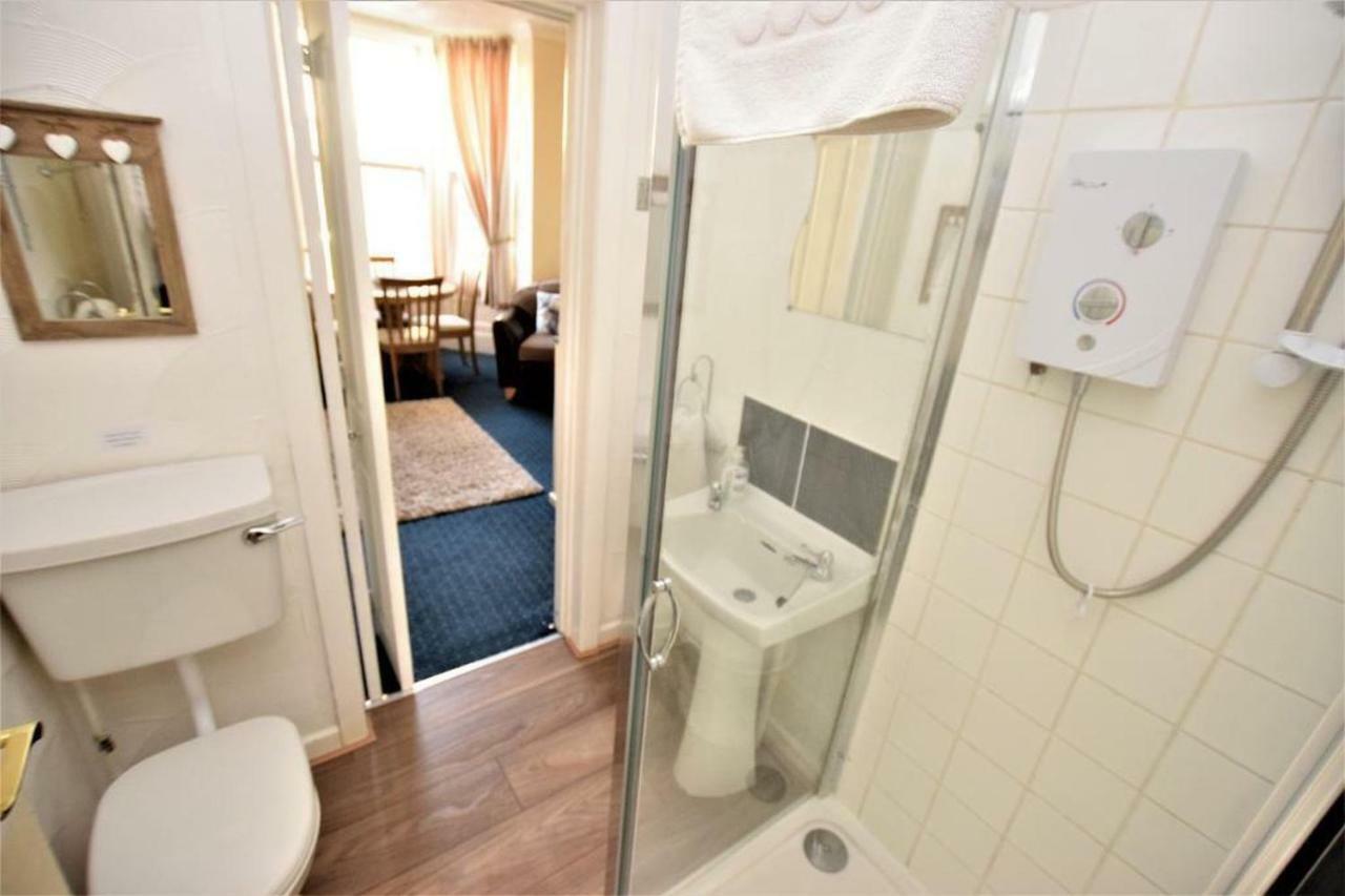 Bridle Lodge Apartments Blackpool Bagian luar foto