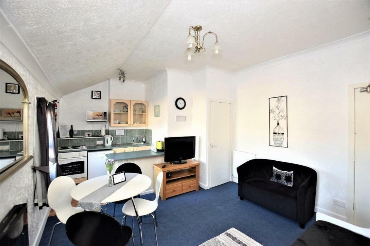 Bridle Lodge Apartments Blackpool Bagian luar foto